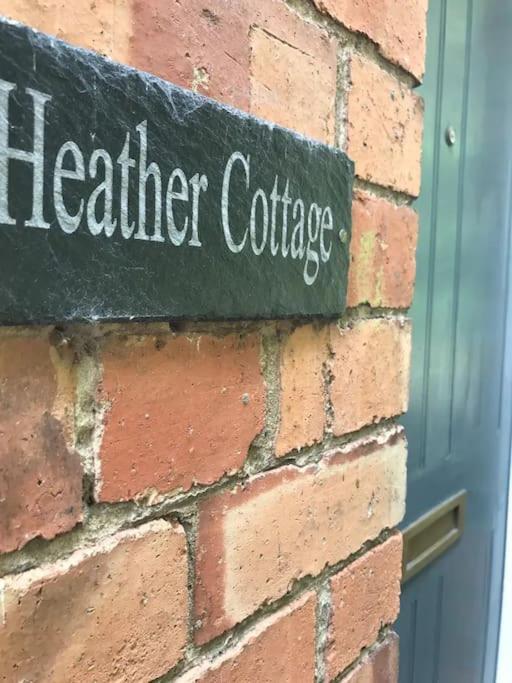 Cosy Heather Cottage Ashbourne (Derbyshire) Exterior foto